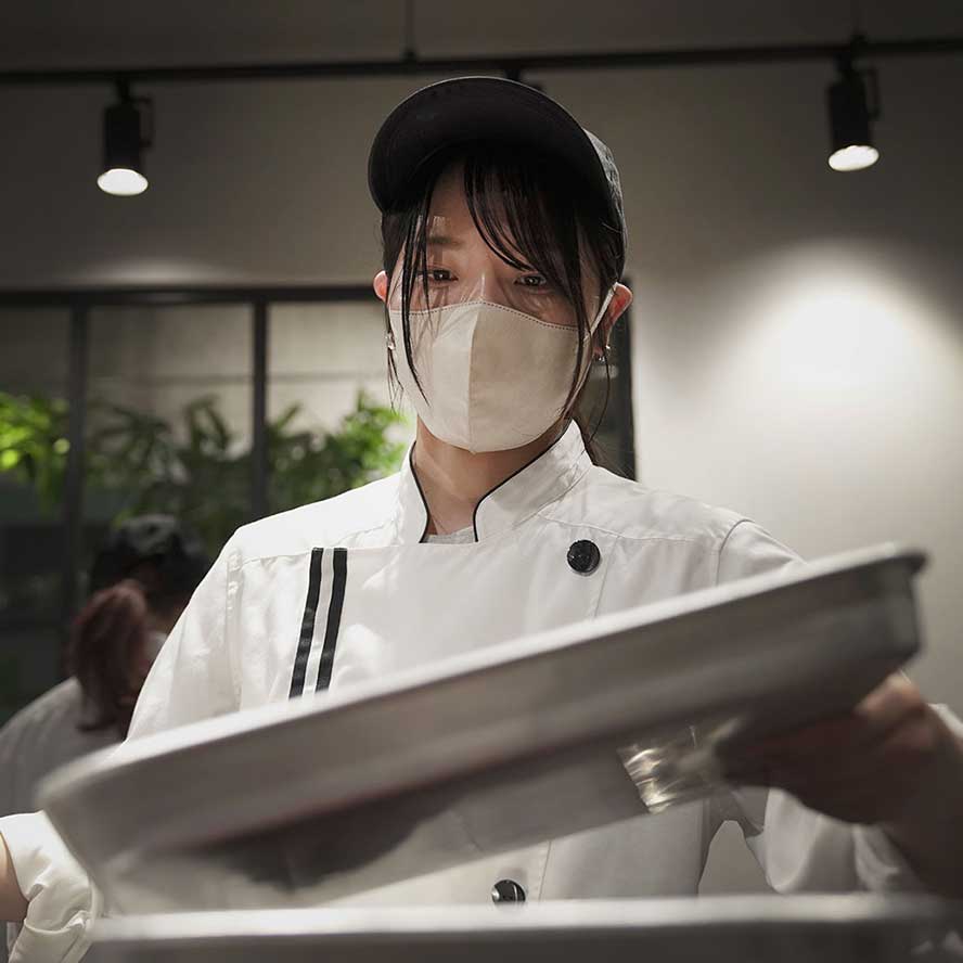 WLUS/ウルス(スタッフ紹介)